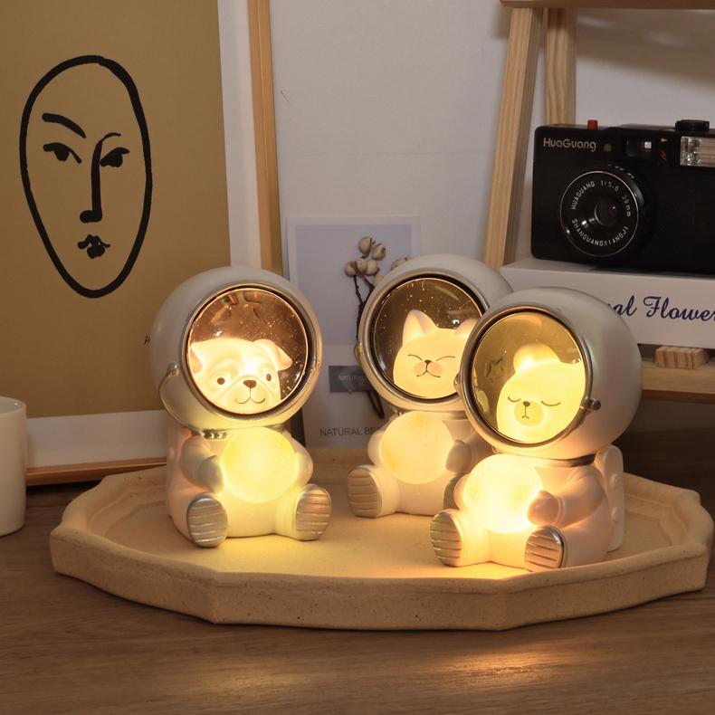 Astronaut Pet Lamp - Sparkly Trees