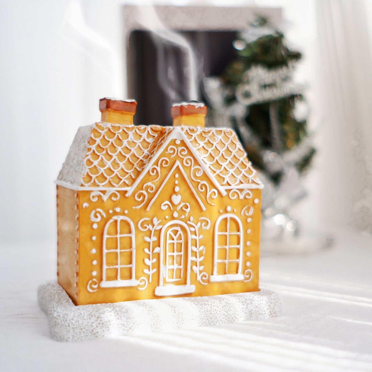 Snowy Log Cabin Incense Burner - Sparkly Trees